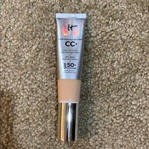 It cosmetics foundation